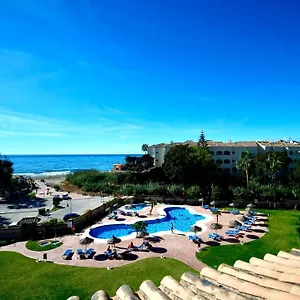marbella-beach-resort.1costadelsol.com/